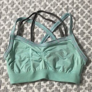 Calia - Carrie Underwood sports bra